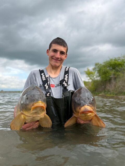 Vorbereitete Spots, und zur richtigen Zeit am richtigen Ort.

Gemeinsam mit einem Kumpel ging es für @carp_tim08 zwei Nächte ans Wasser. Der Spot wurde zuvor sorgfältig mit Red Shellfish vorgefüttert – Wieder einmal hat sich gezeigt: Vorbereitung und Vertrauen zahlen sich einfach aus.

[WERBUNG] 
🌐 Alle Produkte: auf unserer Homepage
📸 Fangbilder: schick sie uns per DM!

📞 Kontakt:
📱 WhatsApp: 0171 2736310
📧 carptimebaits@web.de
💬 Instagram & Facebook DM