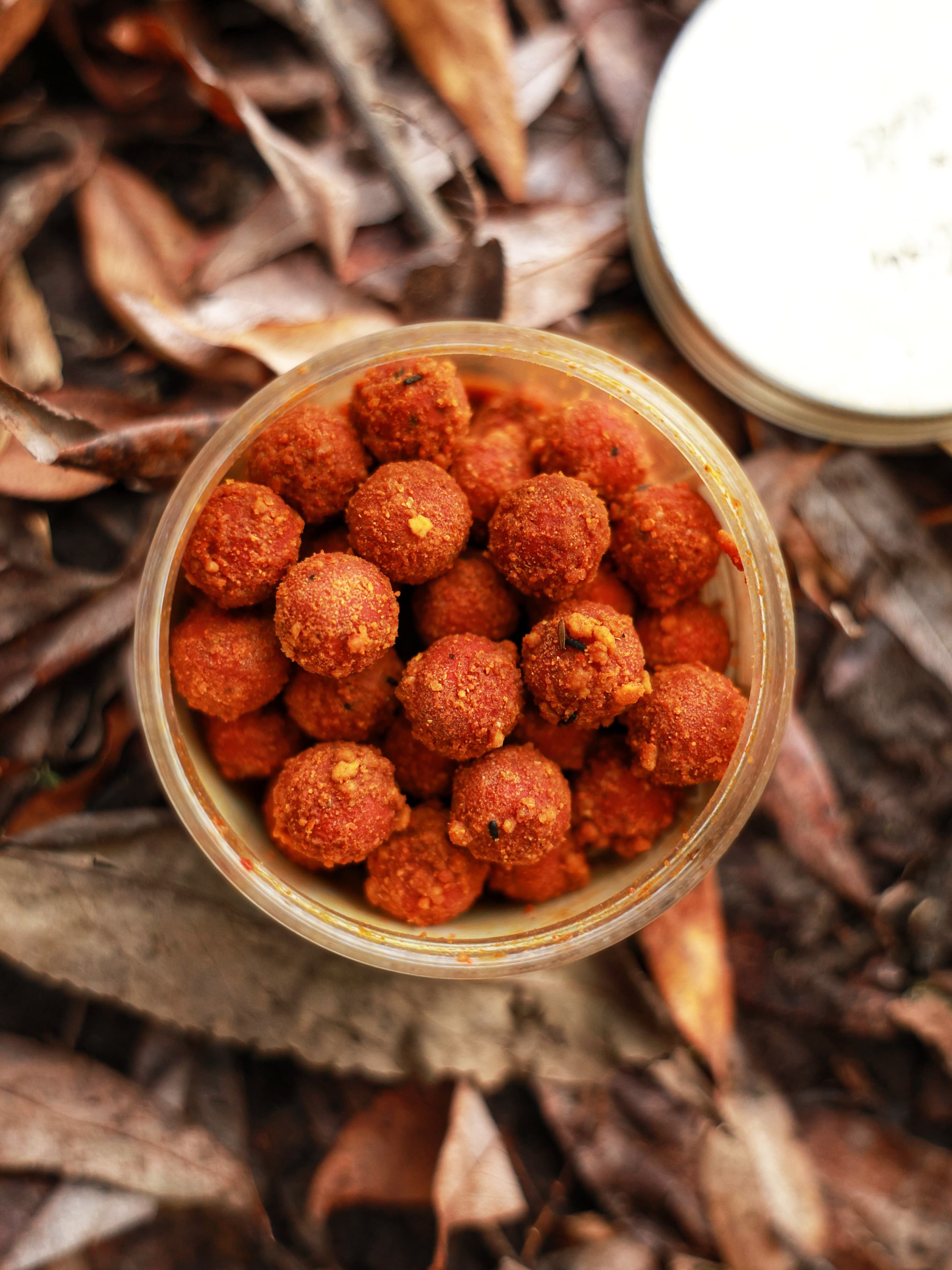 Ganz normale Boilies direkt aus der Tüte? Ja, tatsächlich! 😉 Mit dem passenden Setup lässt sich aber noch einiges herausholen.

Verfeinert mit unserem Crazy Orange Liquid und Crazy Stickmix entsteht ein attraktives Gesamtpaket, das zusätzliche Reize am Hakenköder setzt.

[WERBUNG] 
🌐 Alle Produkte: auf unserer Homepage
📸 Fangbilder: schick sie uns per DM!

📞 Kontakt:
📱 WhatsApp: 0171 2736310
📧 carptimebaits@web.de
💬 Instagram & Facebook DM

Manchmal sind es die kleinen Details, die den Unterschied machen. Keep it simple – vertraue auf Crazy Orange